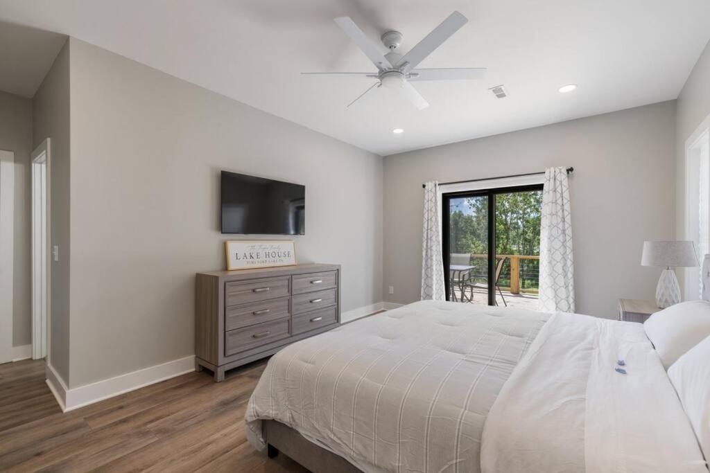 New Home, Dock, Kayaks, Game Room, Water Views Winchester Bagian luar foto