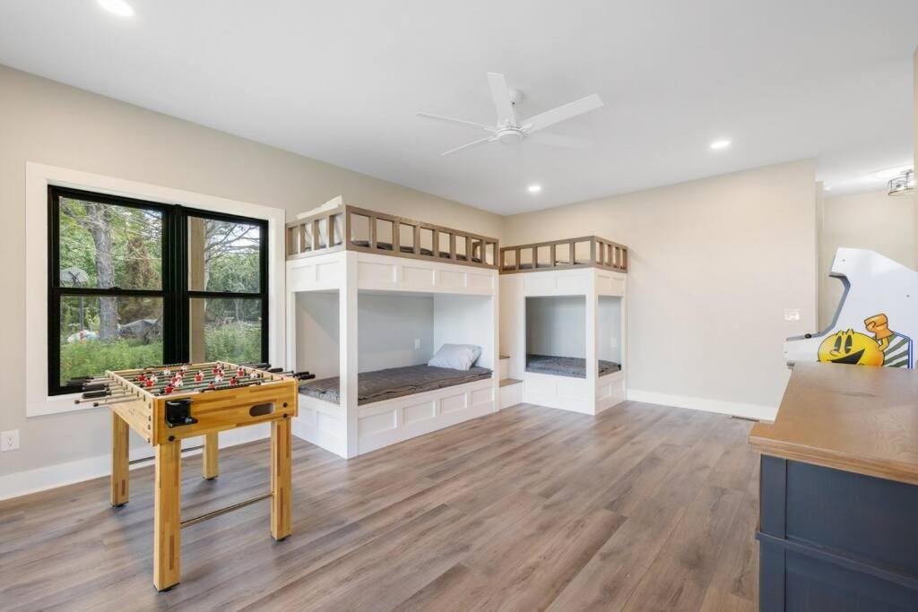 New Home, Dock, Kayaks, Game Room, Water Views Winchester Bagian luar foto