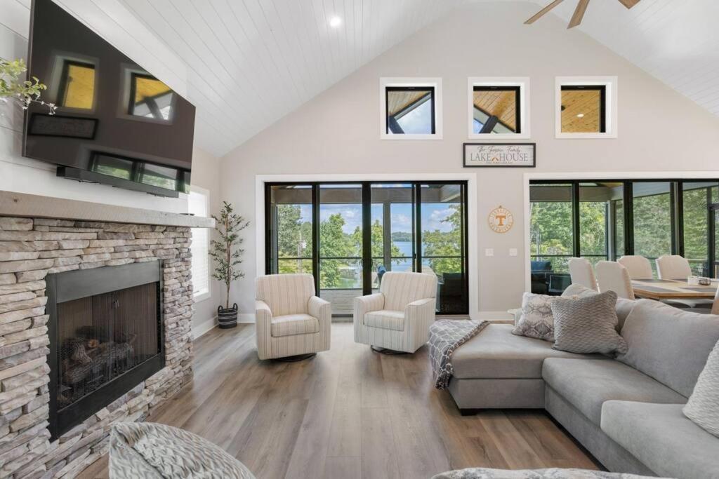 New Home, Dock, Kayaks, Game Room, Water Views Winchester Bagian luar foto