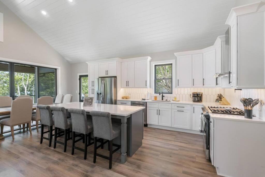 New Home, Dock, Kayaks, Game Room, Water Views Winchester Bagian luar foto