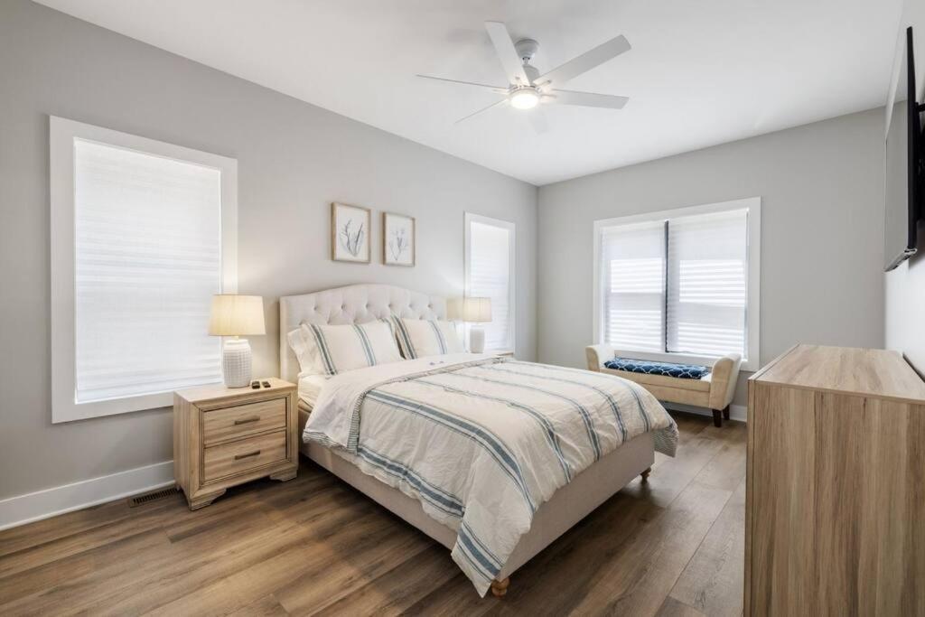 New Home, Dock, Kayaks, Game Room, Water Views Winchester Bagian luar foto